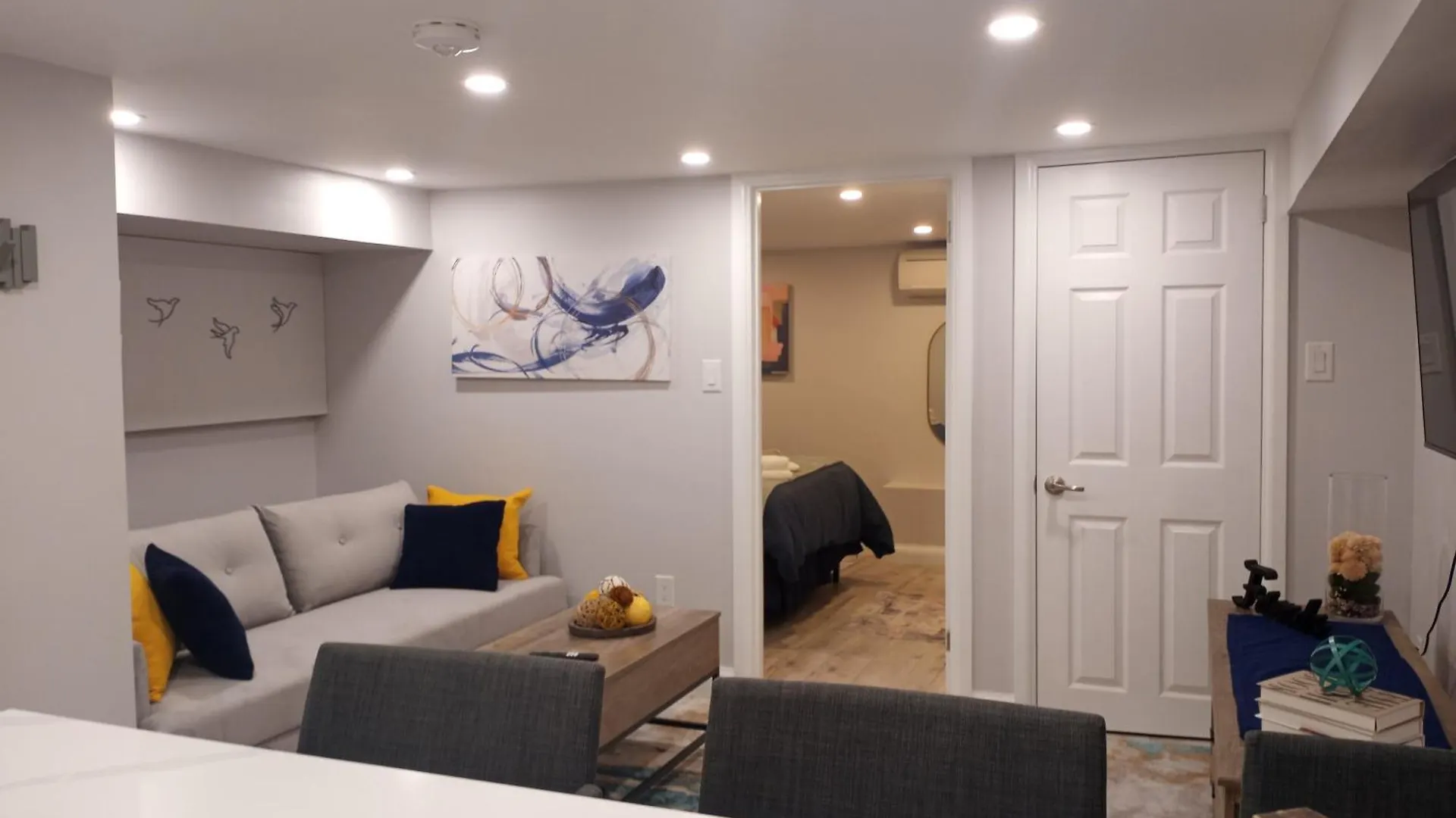 Modern Upper Beach Private Suite トロント